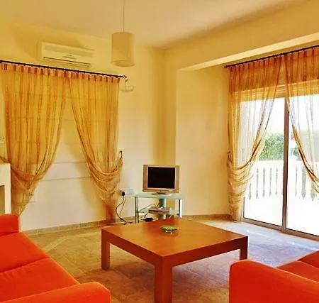 Willa Agia Thekla 3 Bedroom Ajia Napa
